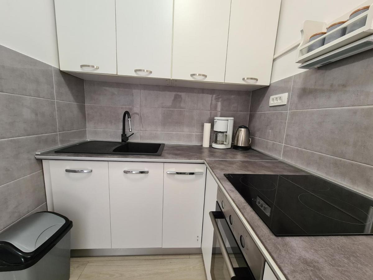 Apartment Ivana Brodarica  Bagian luar foto