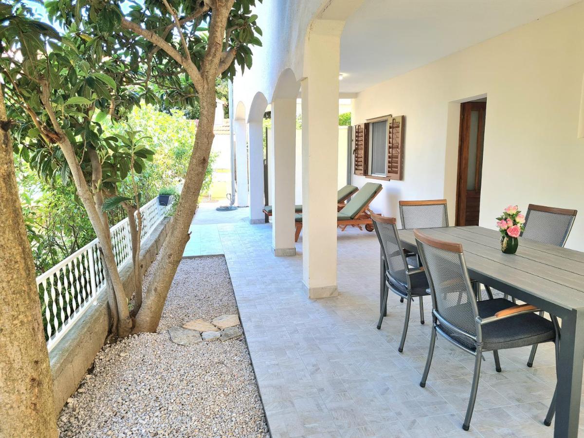 Apartment Ivana Brodarica  Bagian luar foto